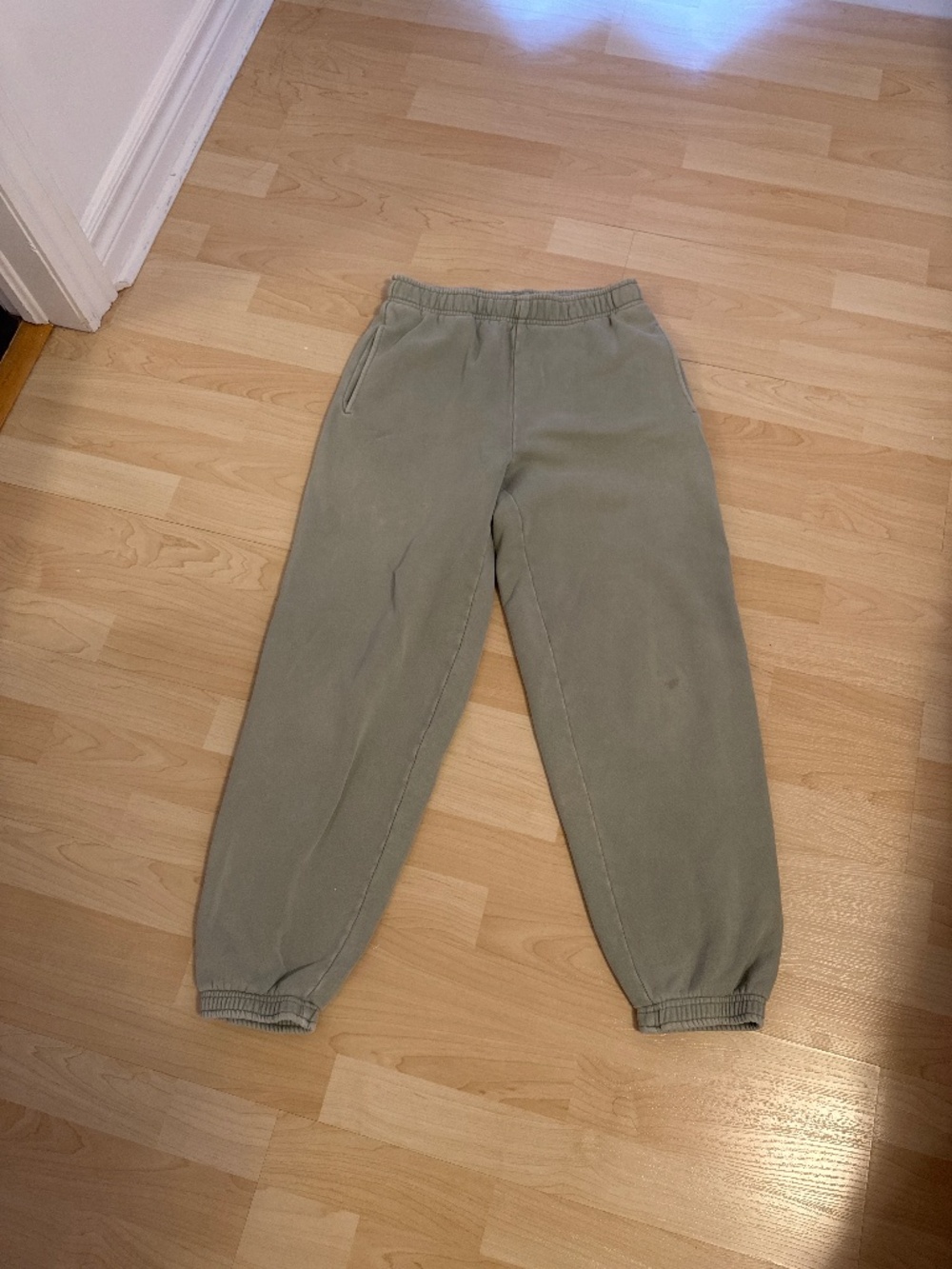 Aritzia TNA cozy AF sweats
